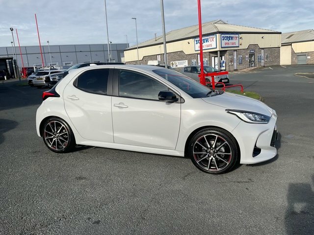 Toyota Yaris 1.5 Vvt-h Gr Sport Hatchback Hybrid E-c KY73VZR Grey #2