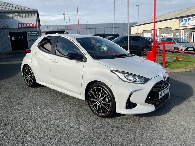 Toyota Yaris 1.5 Vvt-h Gr Sport Hatchback Hybrid E-c Grey
