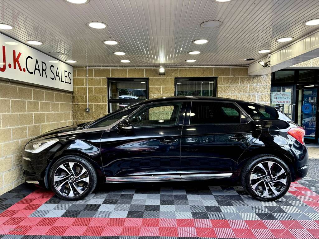 Citroen DS5 2.0 Hdi Dstyle Black #4