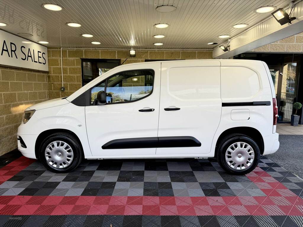 Vauxhall Combo 2300 1.5 Turbo D 100Ps H1 Sportive Van White #6