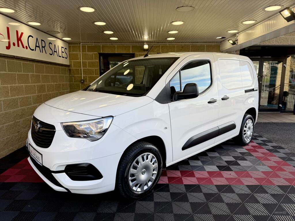 Vauxhall Combo 2300 1.5 Turbo D 100Ps H1 Sportive Van White #4