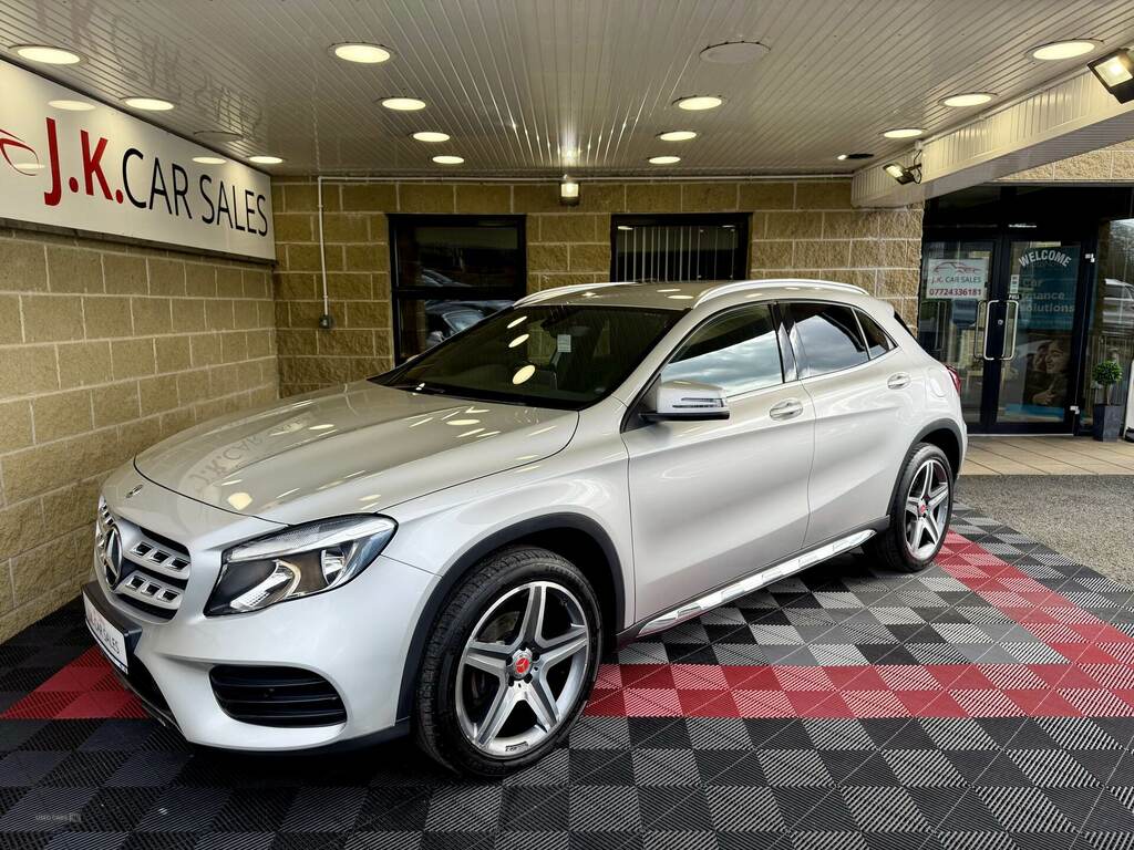 Mercedes-Benz GLA Class Gla 200D 4Matic Amg Line LXZ7483 Silver #4
