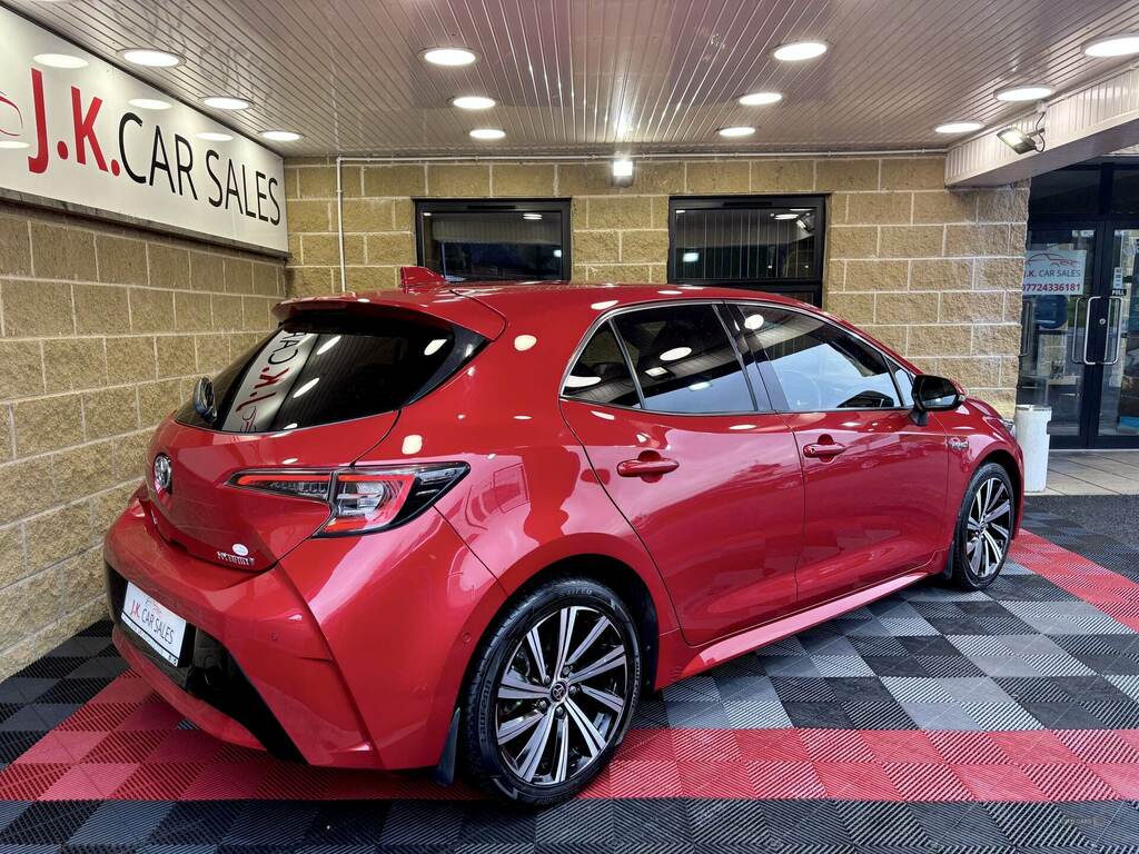 Toyota Corolla 1.8 Vvt-i Hybrid Design Cvt HSZ9692 Red #2