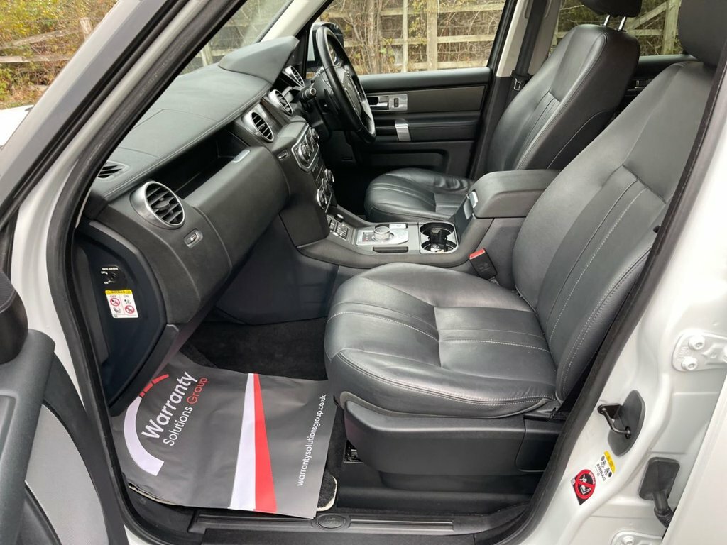 Land Rover Discovery 4 3L Graphite AK16CDY White #3