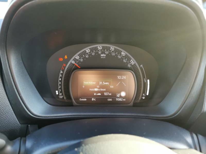 Toyota Aygo X 1.0 Vvt-i Edge - 2023 73 CU73ZFM Red #6