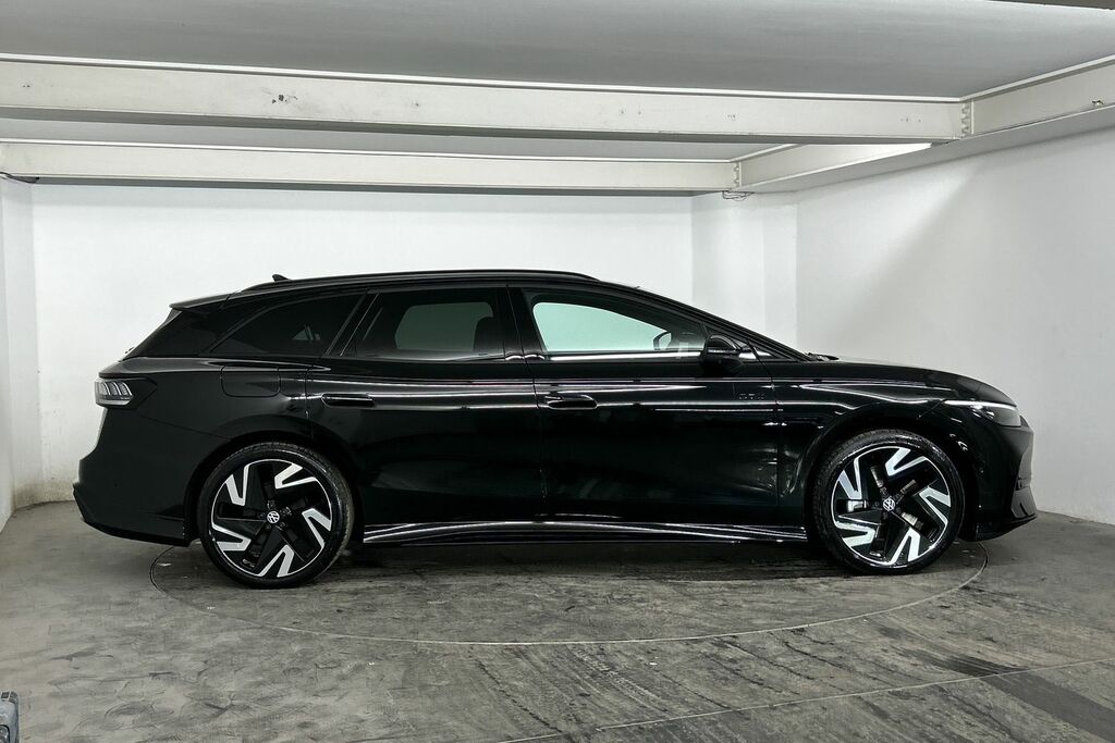 Volkswagen ID.7 250Kw 4Motion Gtx Plus 86Kwh SV75UTU Black #4
