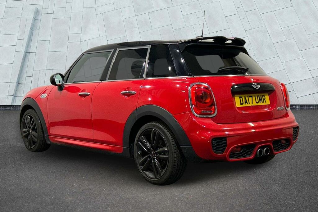 Mini Hatch 5-Door Cooper S Red #2
