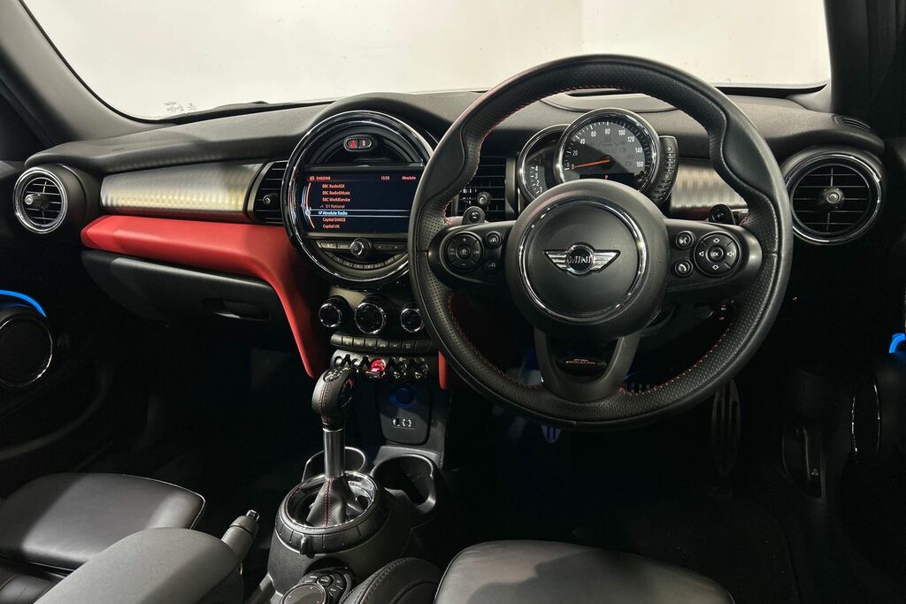 Mini Hatch 5-Door Cooper S Red #4