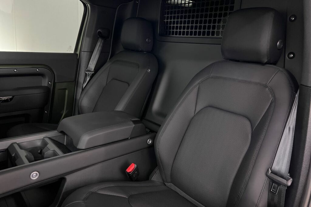 Land Rover Defender D250 Hard Top X-dynamic Se SM75ZCK Green #4