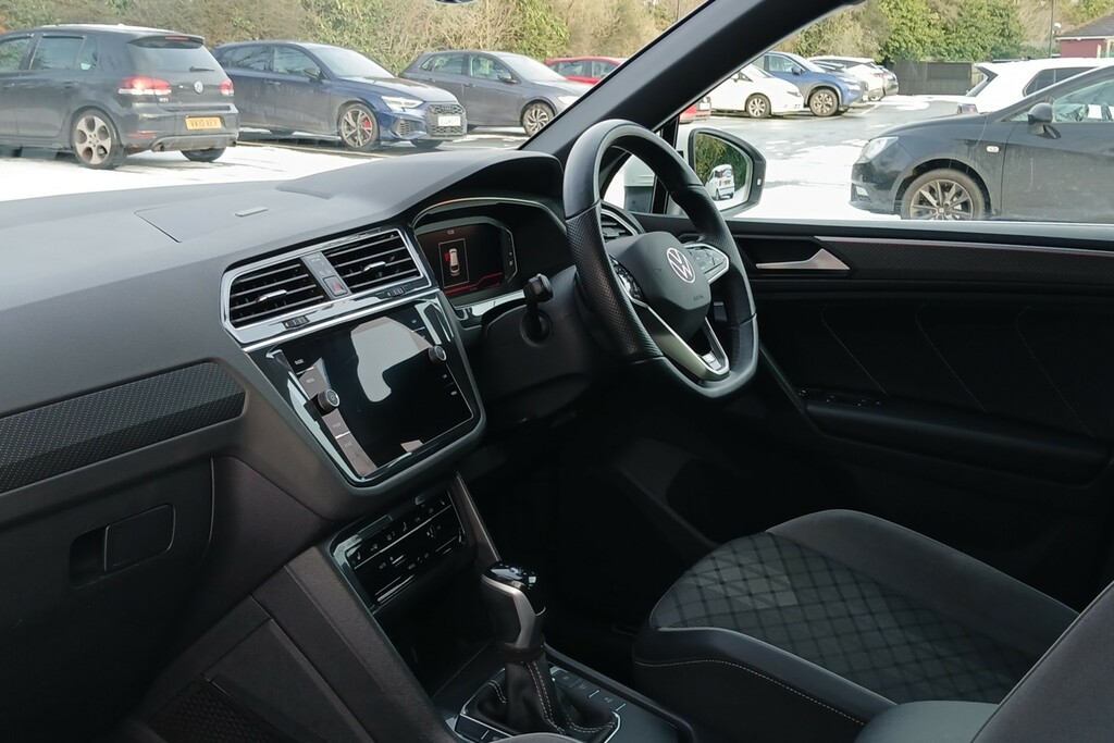 Volkswagen Tiguan 2.0 Tdi R-line Dsg VA72APV White #2