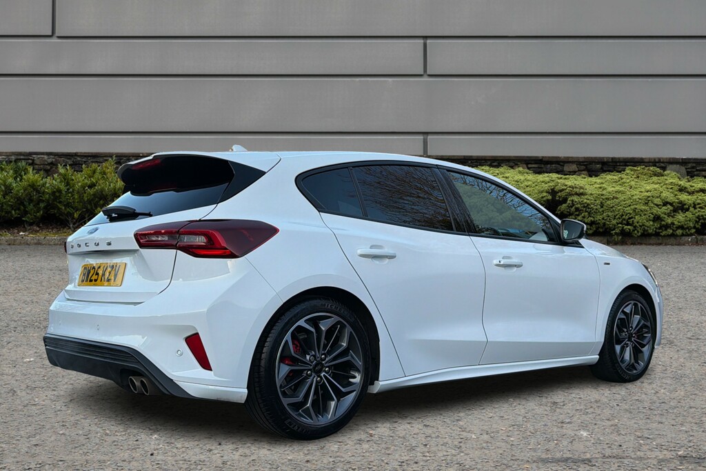 Ford Focus St-line X BW25KZV White #6