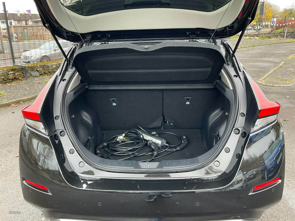 Nissan Leaf 110Kw N-connecta 39Kwh YE73MBV Black #6