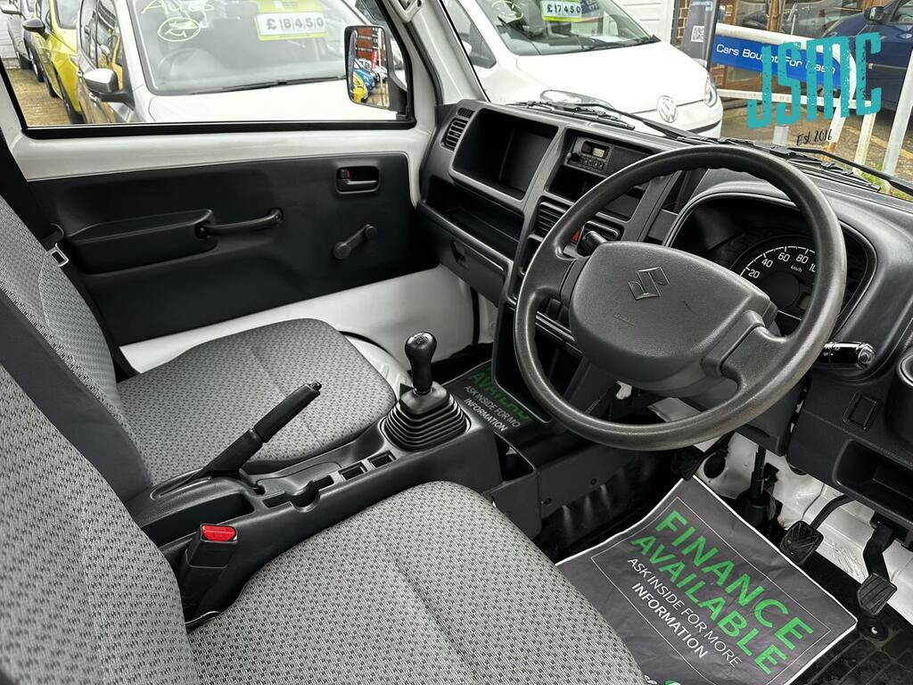 Suzuki Carry 700 White #3