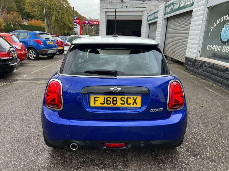 Mini Hatch 1.5-cooper-hatchback-3dr-petrol-manual-euro-6-ss FJ68SCX Blue #4