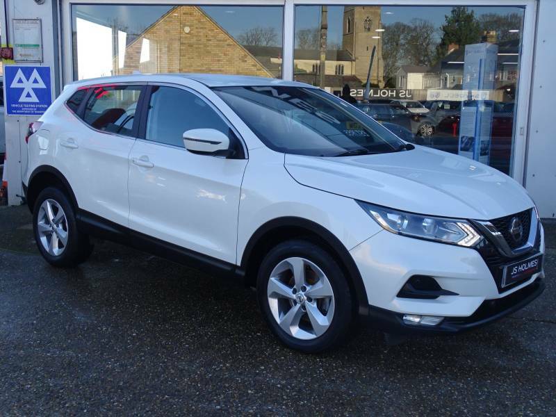 Nissan Qashqai+2 Hatchback Red #6