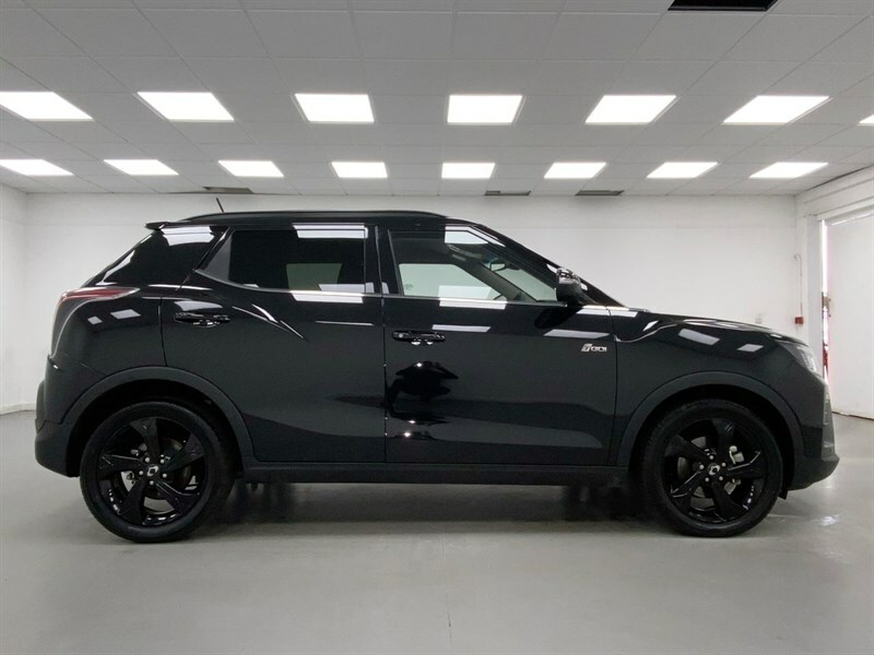 SsangYong Tivoli 1.5 K40 Black #5
