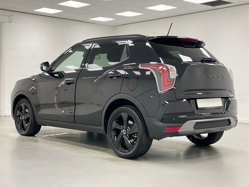SsangYong Tivoli 1.5 K40 Black #3