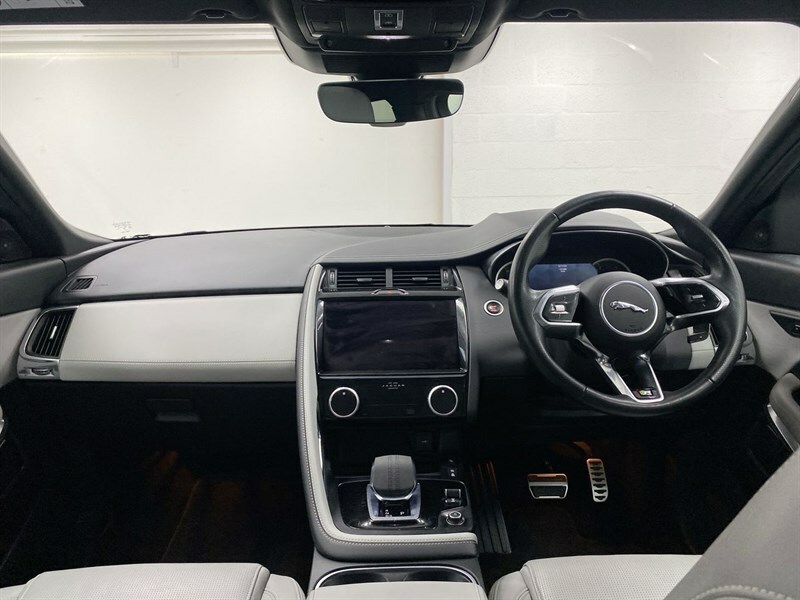Jaguar E-Pace 2.0 D200 R-dynamic Se DS23UCP Grey #4