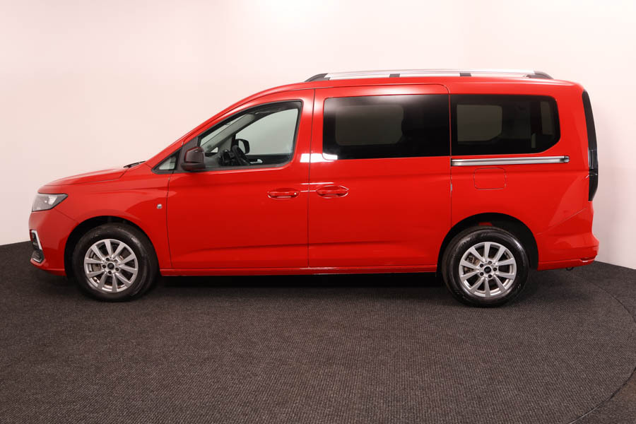 Ford Grand Tourneo Connect 2.0 Tdci Titanium Red #6