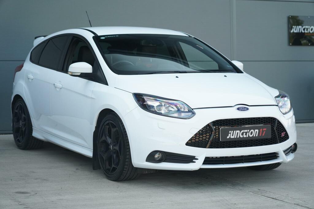 Ford Focus 2.0T Ecoboost St-3 Euro 5 Ss  #3