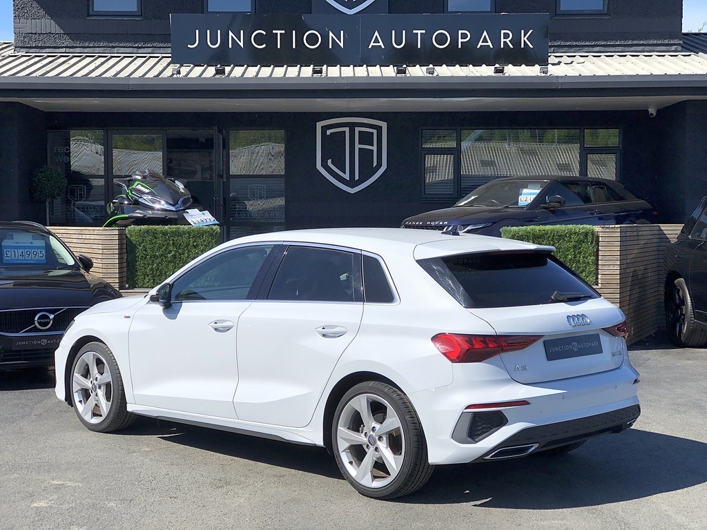 Audi A3 Tfsi S Line RO22EZB White #3