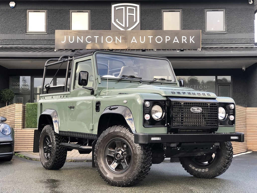 Land Rover Defender 90 Tdci Green