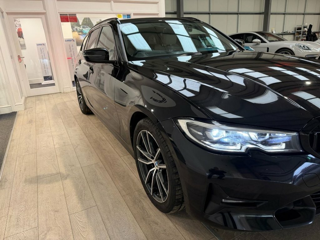 BMW 3 Series 2L Sport YF69MVT Black #3