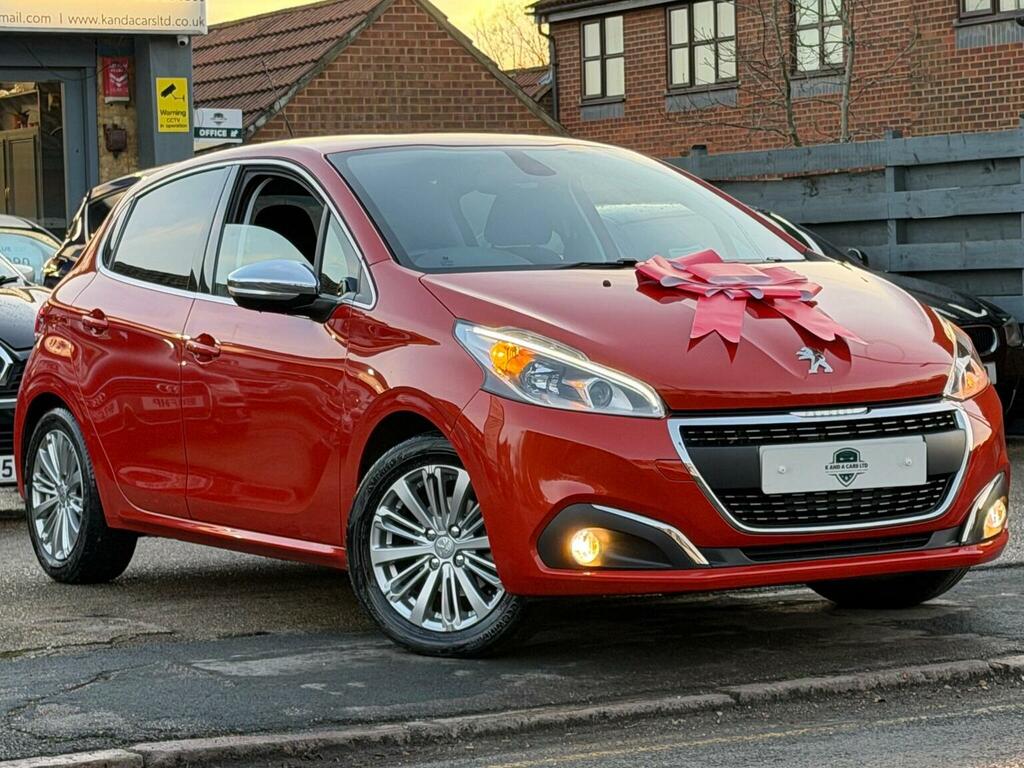 Peugeot 208 Hatchback 1.2 Puretech Allure Eat Euro 6 Ss LL17JBZ Orange #5