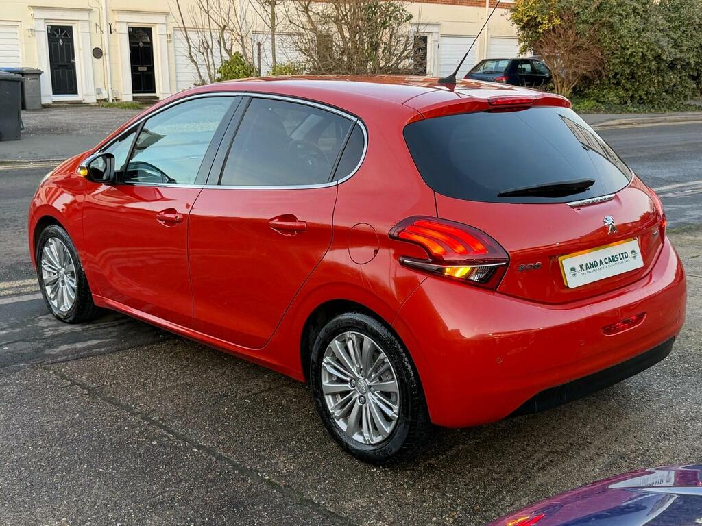Peugeot 208 Hatchback 1.2 Puretech Allure Eat Euro 6 Ss LL17JBZ Orange #4