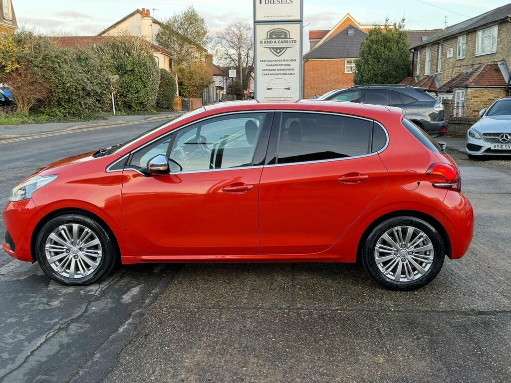 Peugeot 208 Hatchback 1.2 Puretech Allure Eat Euro 6 Ss LL17JBZ Orange #6