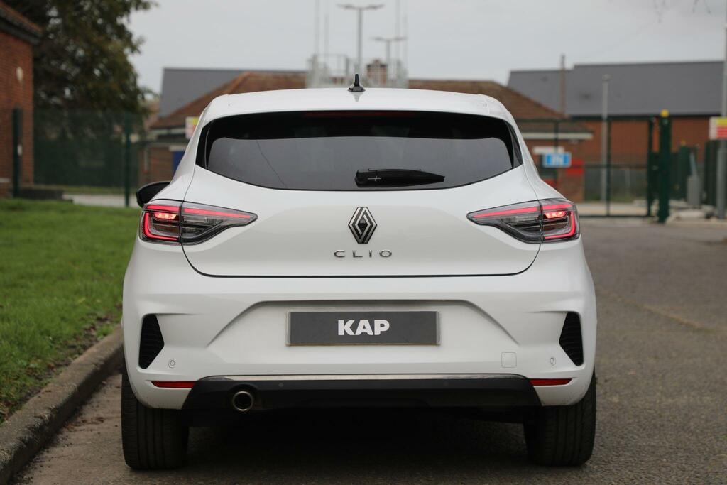 Renault Clio Techno 1.0 Tce Techno Euro 6 Ss White #6