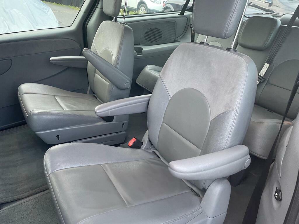 Chrysler Grand Voyager Executive Crd Silver #13