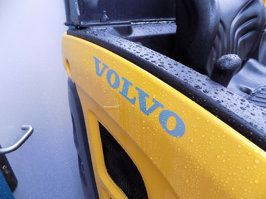 Volvo  2.0L 2.0 D2 Pro Euro 6 Ss Blue #10