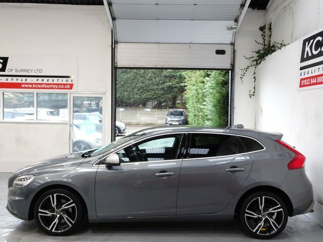 Volvo V40 1.5 T3 R-design Pro Hatchback Euro Grey #2