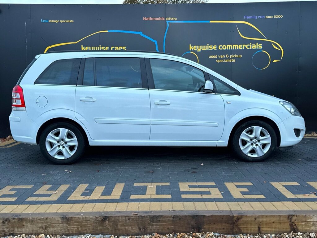 Vauxhall Zafira Tourer  Red #6