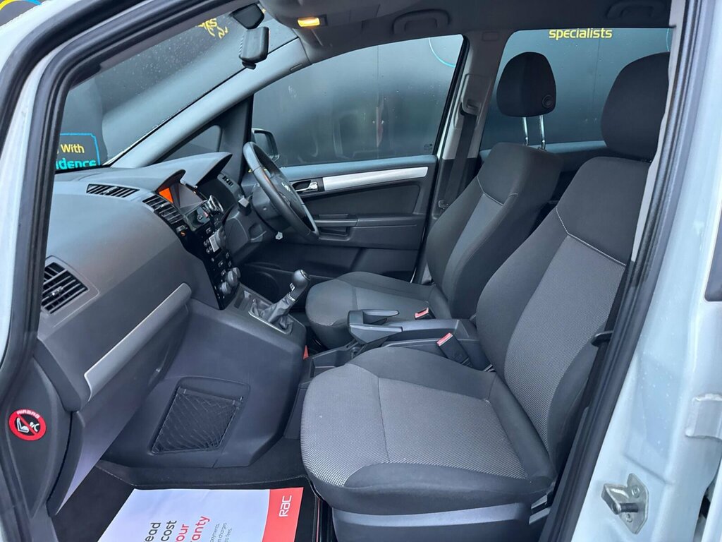 Vauxhall Zafira Tourer  Red #16