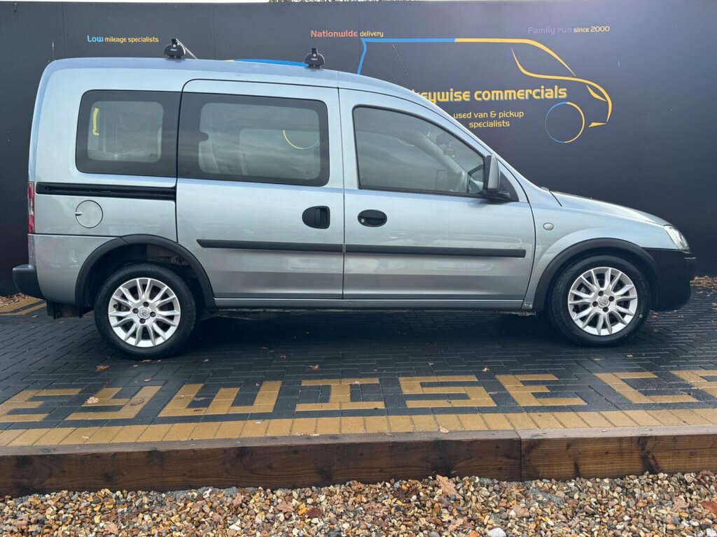 Vauxhall Combo Tour 1.2 Cdti Wheelchair Accessible Disabled Blue #6