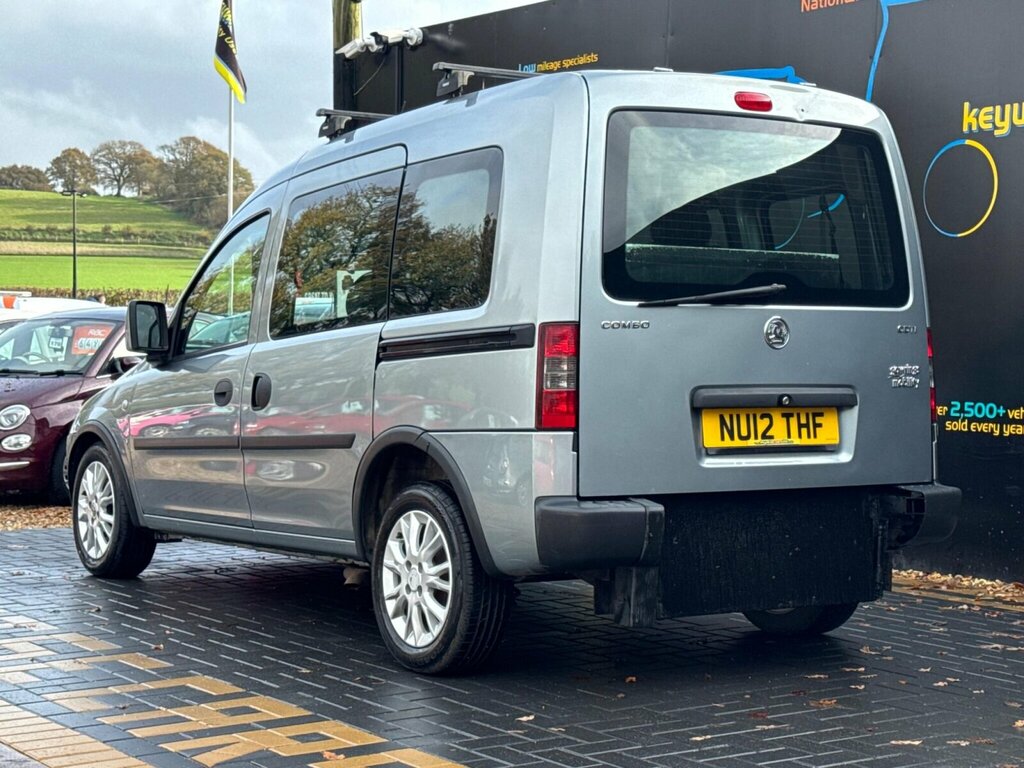 Vauxhall Combo Tour 1.2 Cdti Wheelchair Accessible Disabled Blue #3