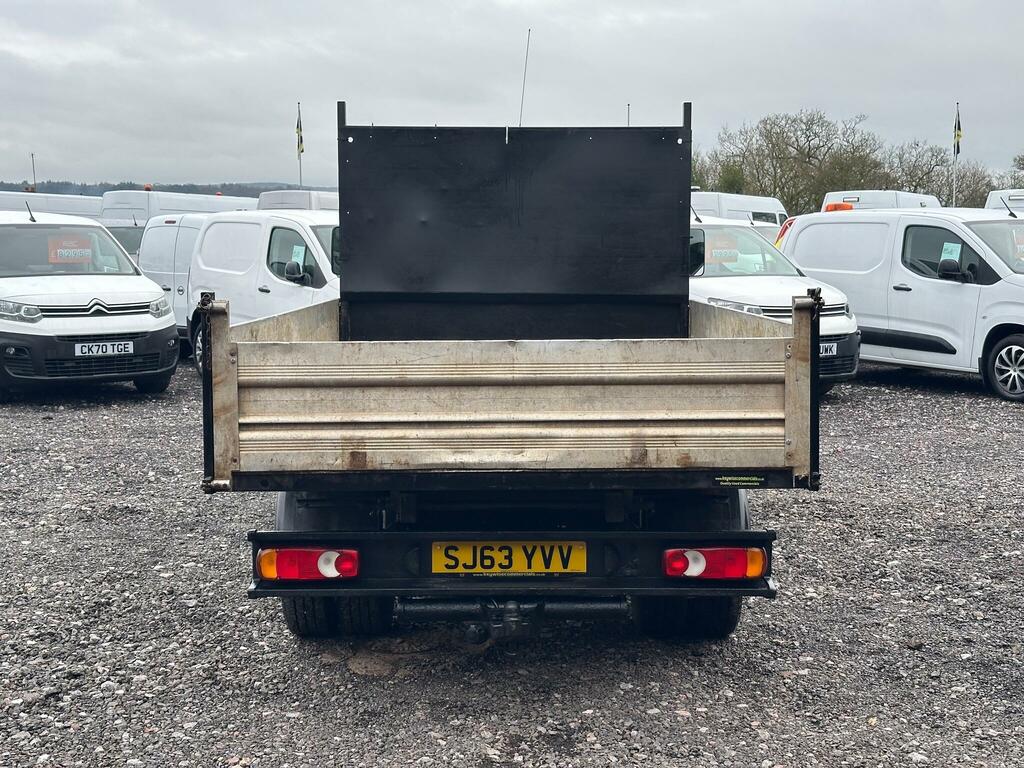 Nissan NT400 2.5Dci 35.14 Crew Cab 3.5M Dropside Pickup Ex Coun White #5
