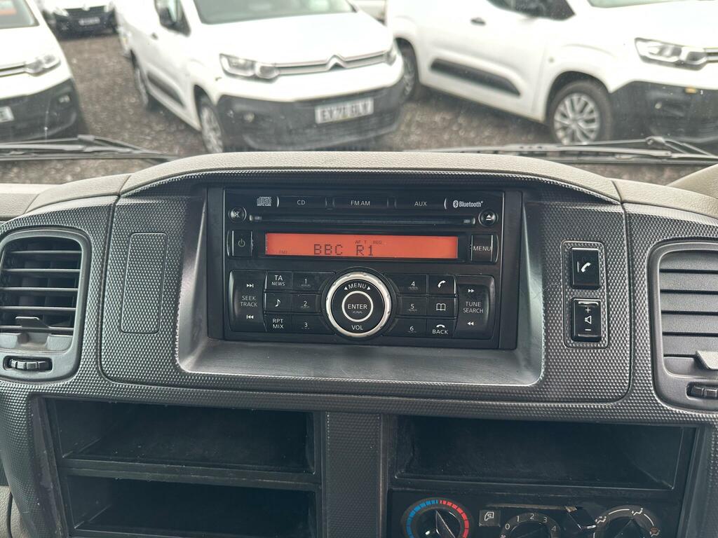 Nissan NT400 2.5Dci 35.14 Crew Cab 3.5M Dropside Pickup Ex Coun White #16