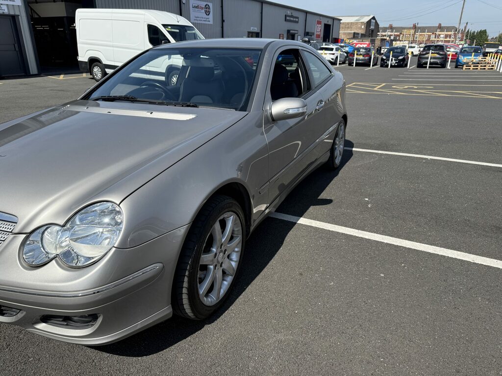 Mercedes-Benz C Class Coupe SJ57SFN #6