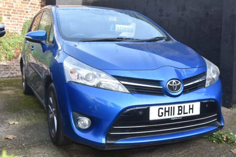 Toyota Verso 1.8 V-matic Trend M-drive S 7 Seater - 2014 6 Blue