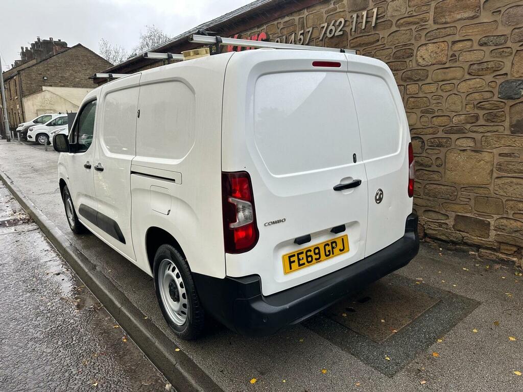 Vauxhall Combo Panel Van 1.6 Turbo D 2300 Edition L2 H1 Euro 6 S FE69GPJ White #2
