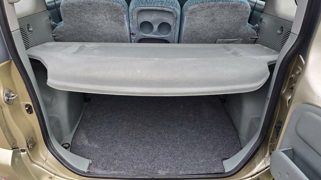 Toyota Yaris Verso Hatchback Beige #13
