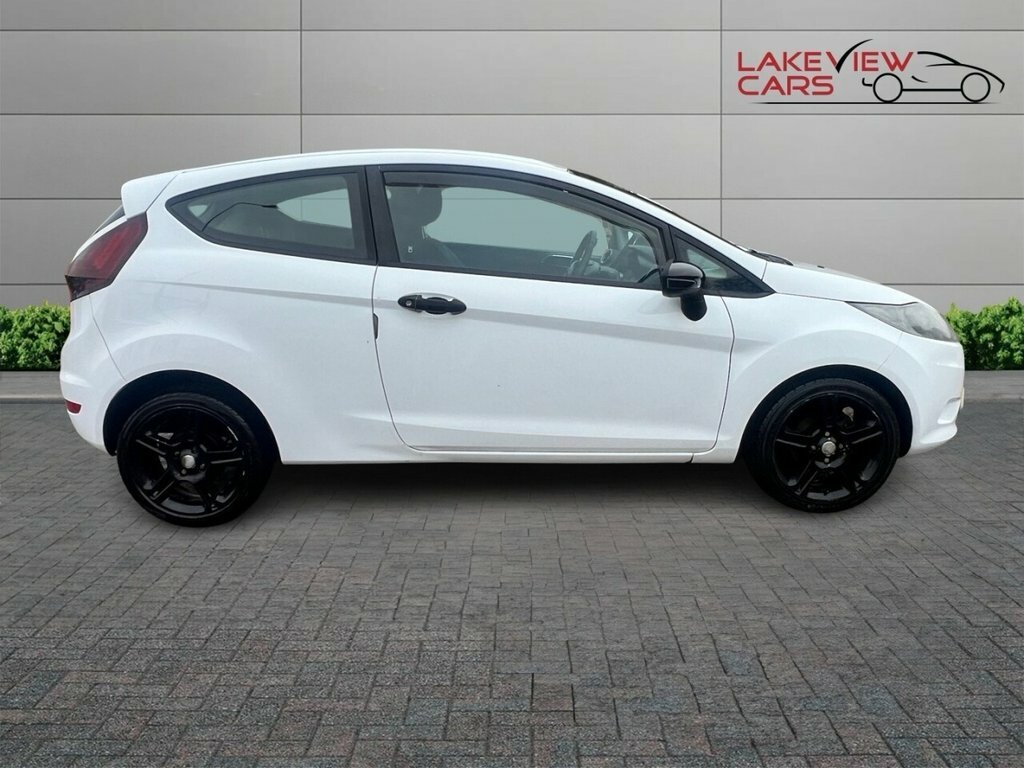 Ford Fiesta 1.3L Style MW11YJD White #4