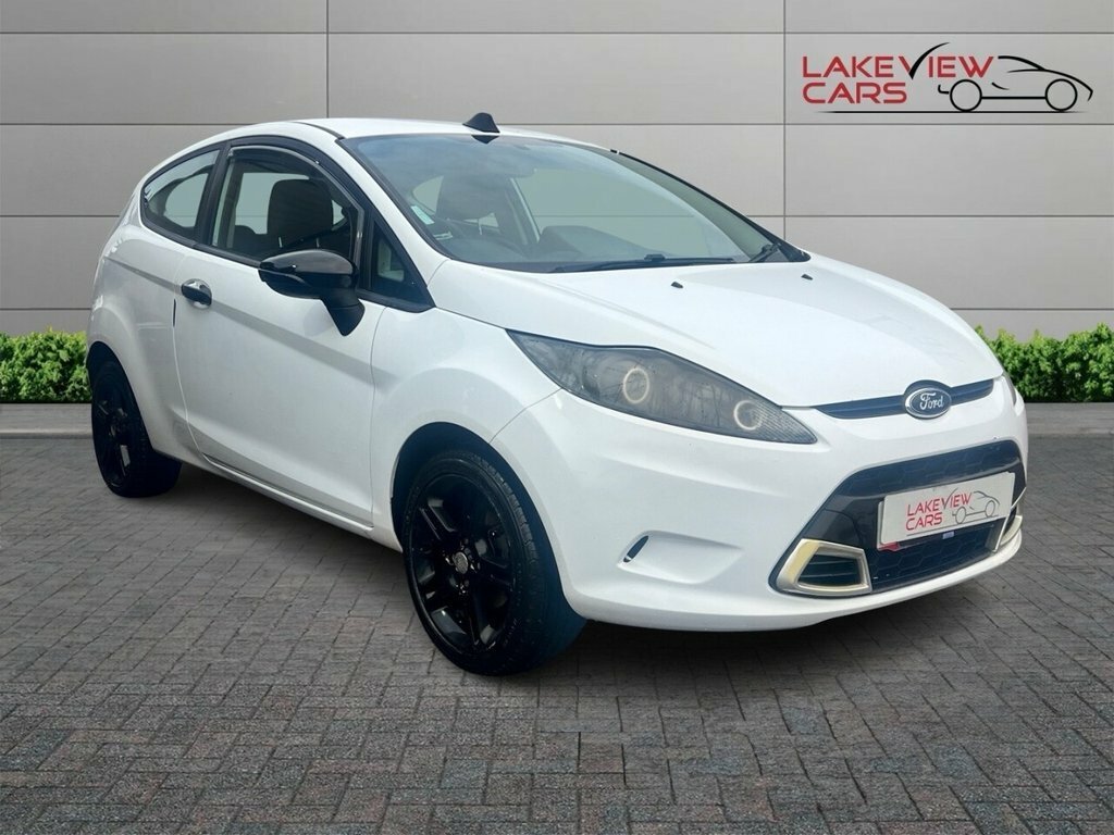Ford Fiesta 1.3L Style White