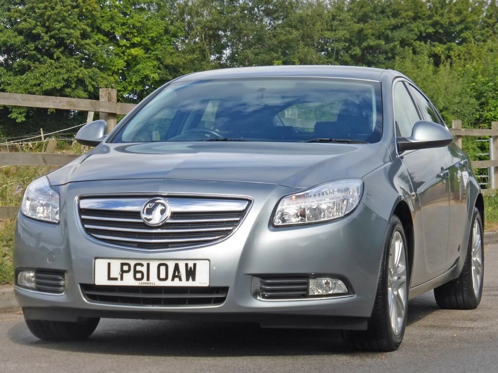 Vauxhall Insignia Exclusiv Silver