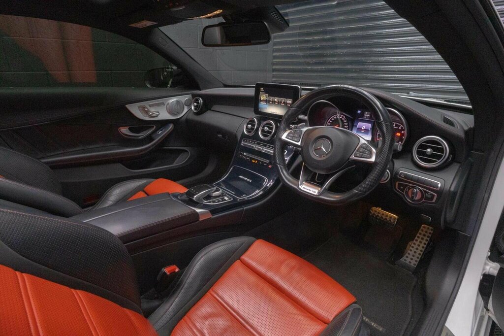 Mercedes-Benz C Class Coupe 4.0 C63 V8 Biturbo Amg Premium Spds Mct Eu YN18KDX White #2