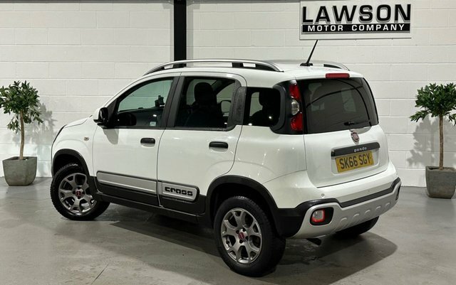 Fiat Panda 0.9 Twinair Cross Hatchback Euro White #3