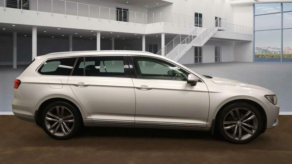 Volkswagen Passat 2.0 Tdi Gt Euro 6 Ss AD17AXT Silver #5